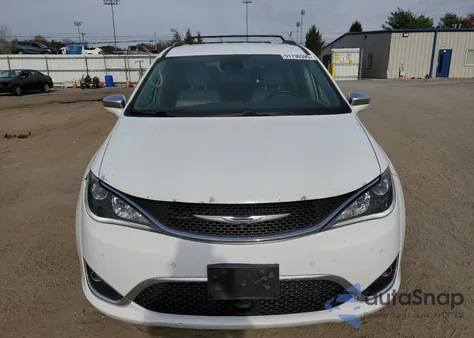 2017 Chrysler Pacifica Limited z USA, uszkodzony, nr VIN 2C4RC1GG7HR633457